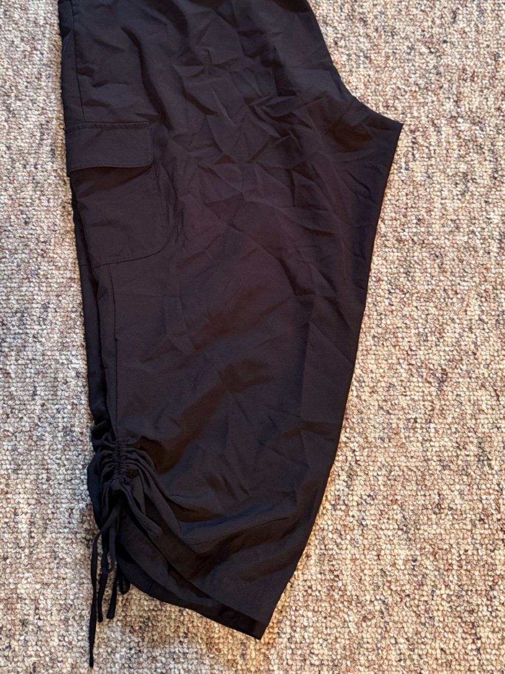 CATO Plus Size Black Capri Pants Size 22/24W - Picture 2 of 2